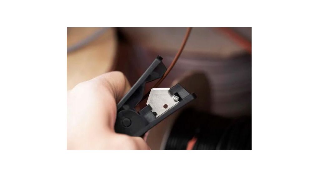 Cutter Blade 15 mm, Cuts Plastic
