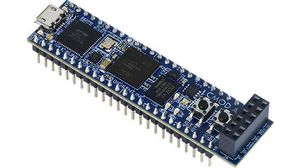 Modul Artix-7 FPGA s deskou Cmod A7-35T umožňující zapojení do nepájivého pole JTAG/SPI/UART/USB